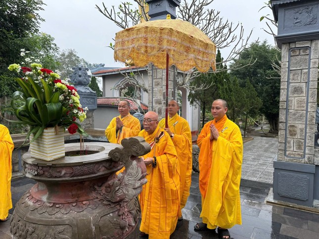 1000024820 4703 841 1